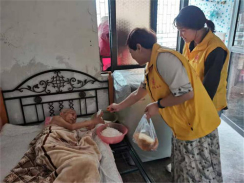 广东惠州：元宵公益行 真情暖人心