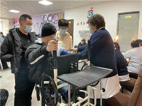 河北秦皇岛山海关：爱耳日 人人享有听力健康