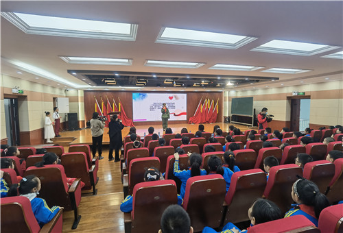 辽宁开原实验小学学习雷锋好榜样三岗服务我能行启动仪式