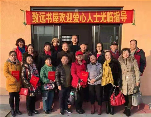 河北唐山：爱心奉献公益事业的女画家常凤霞