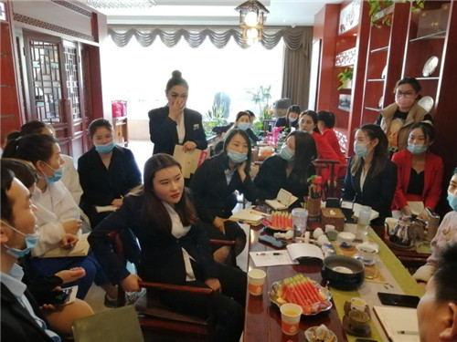 河南郑州公益讲座：做新时代中华传统优秀女性