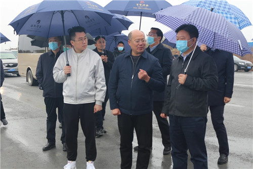 河南驻马店市市委书记陈星莅临驻马店市第一高级中学新校区调研