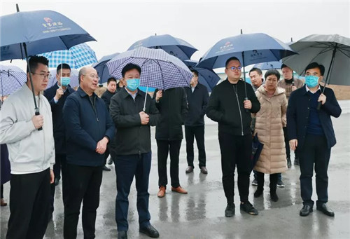 河南驻马店市市委书记陈星莅临驻马店市第一高级中学新校区调研