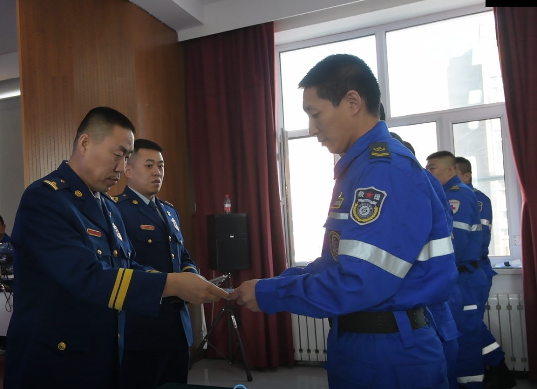 呼伦贝尔中鹏救援队成立七周年暨志愿消防员派驻备勤签署协议大会
