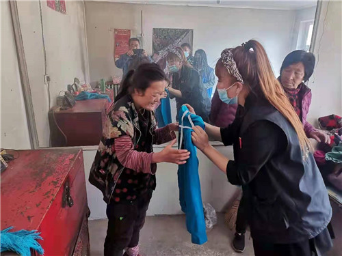 中国公益记录者在线携手北京福心公益开展“情暖人间 暖春公益”活动