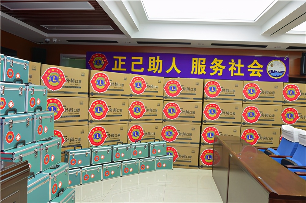 中狮联吉林代表处关爱城市美容师开展爱心物资捐赠暨急救培训公益活动