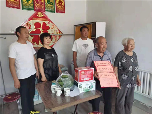 张家口蔚县：83岁老人心系国家 情暖灾区