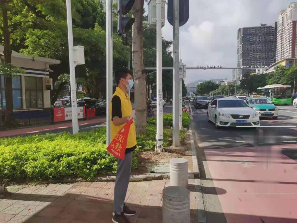 广东惠州：携手文明出行 共创文明城市
