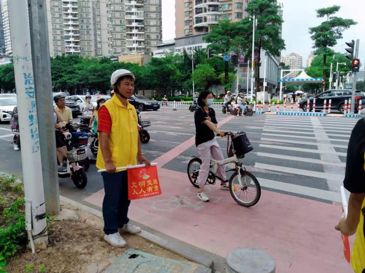 广东惠州：携手文明出行 共创文明城市