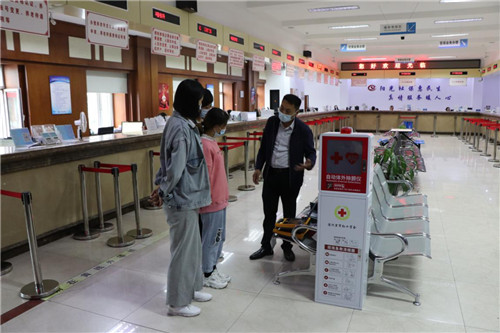 满洲里市红十字会举行首批AED机投放启动仪式