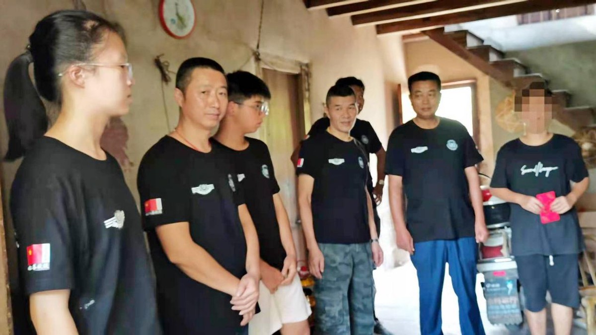 记泉州市永春县施善志愿者金秋助学活动